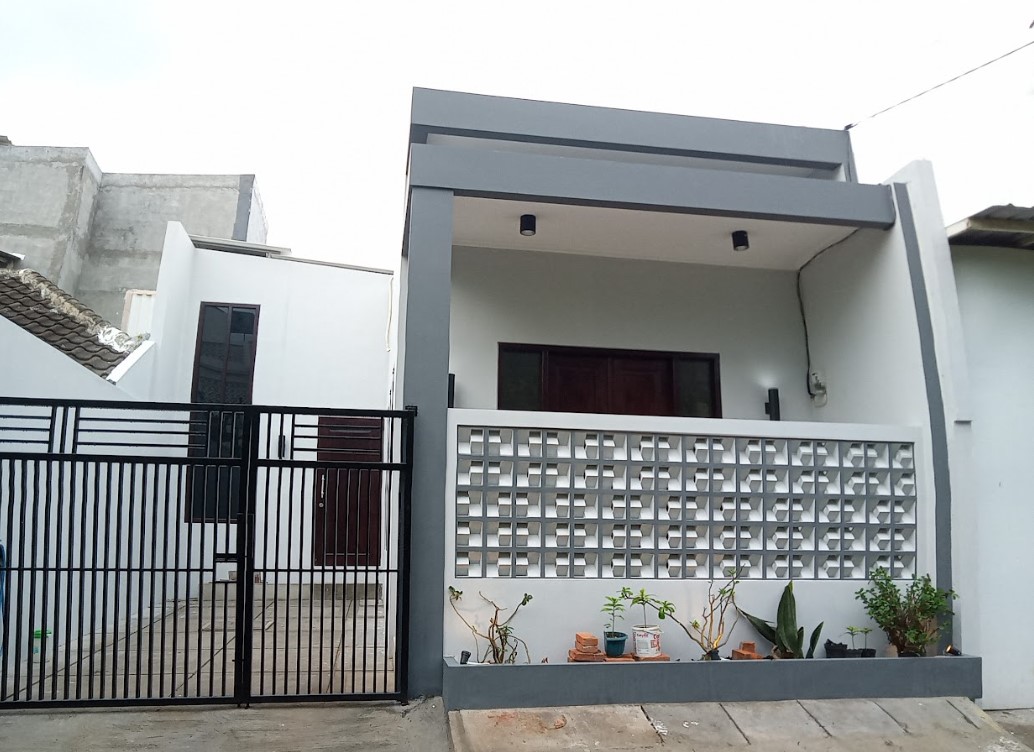Desain rumah 5x12 Surabaya dengan konsep high ceiling modern