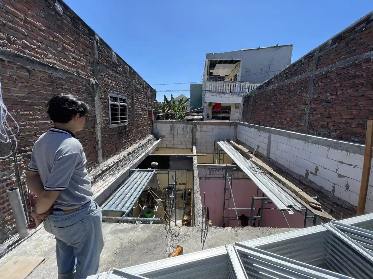 Renovasi rumah lantai 2 dak di daerah surabaya dan biaya bangun rumah surabaya 2026