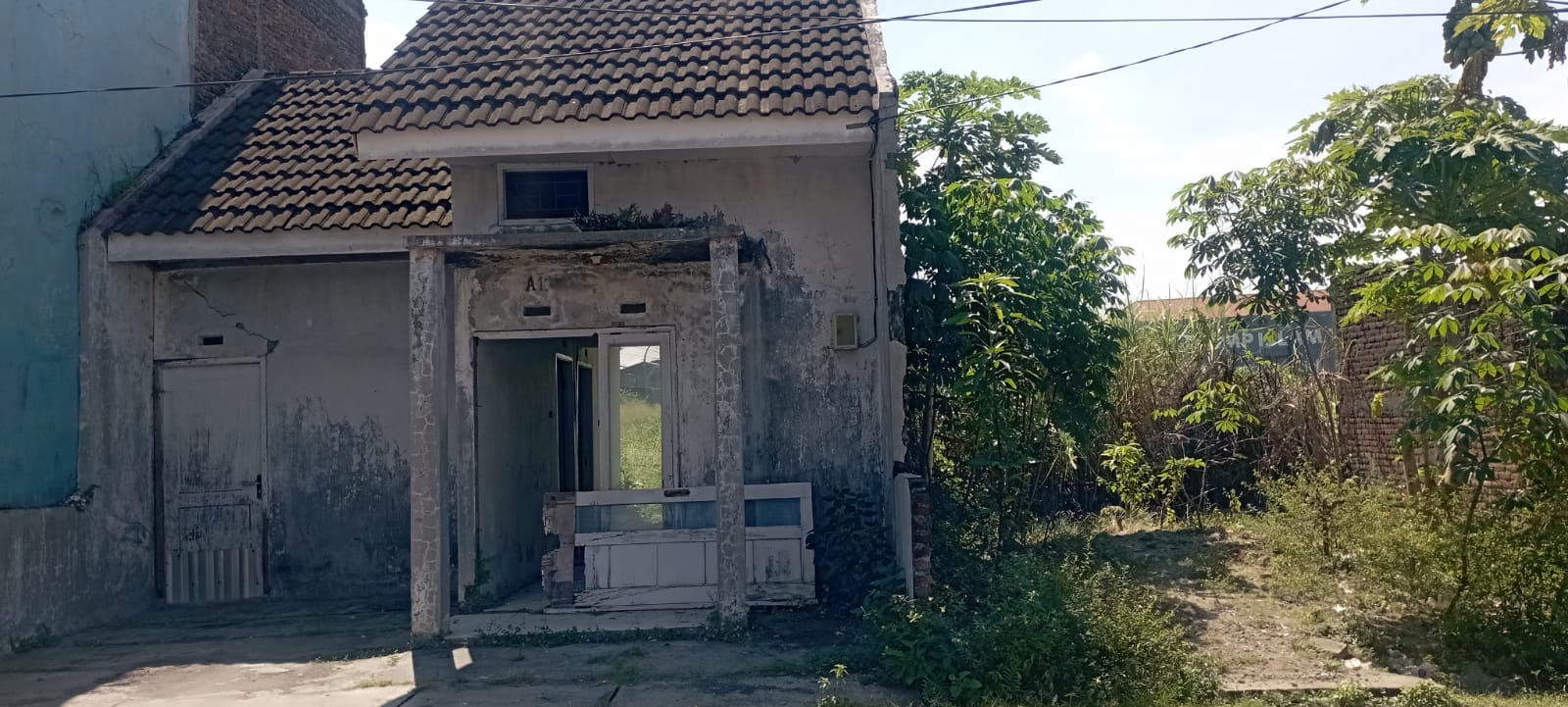 Foto sebelum renovasi rumah dokter hani
