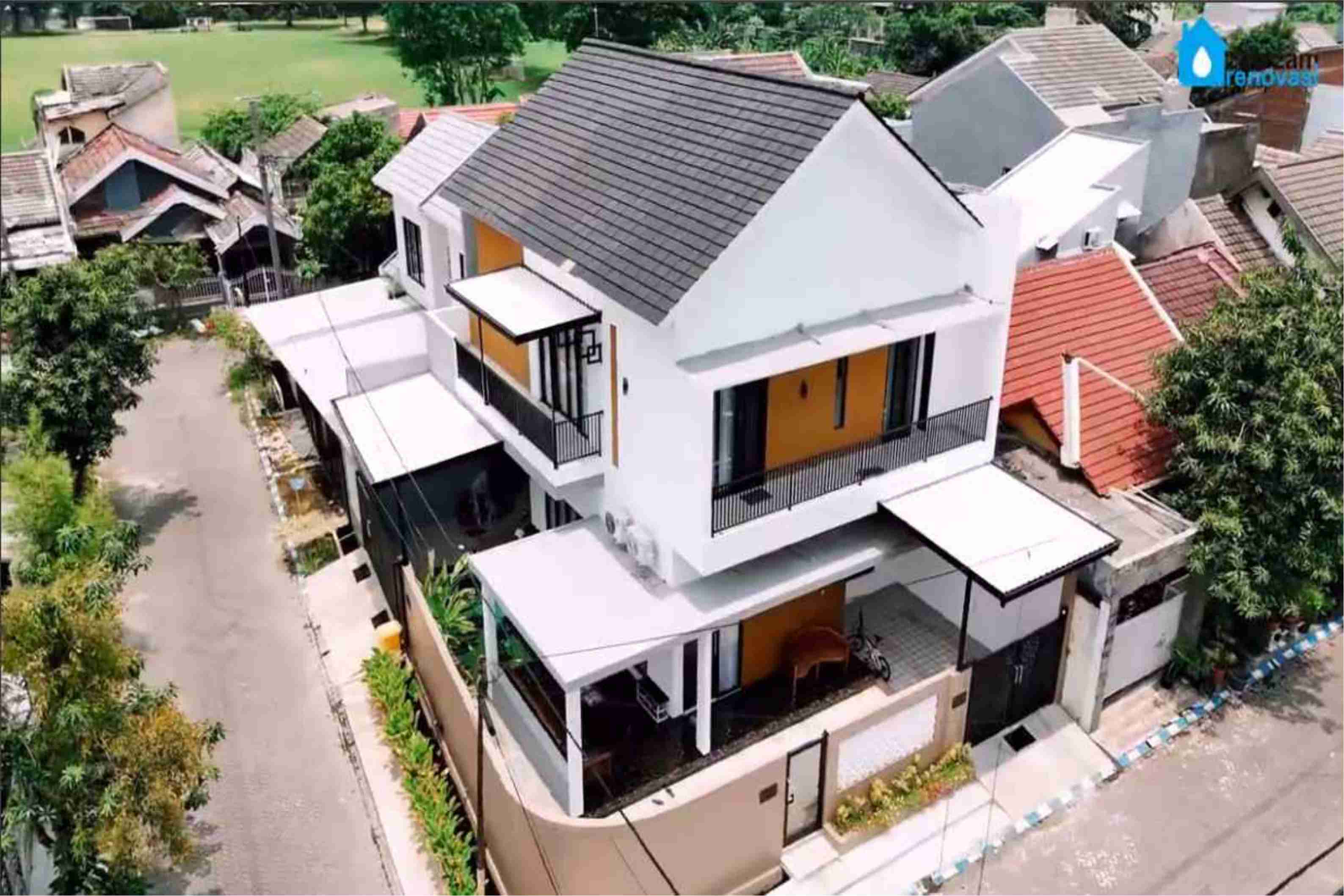 Rumah pak dennis Sidoarjo tampak atas