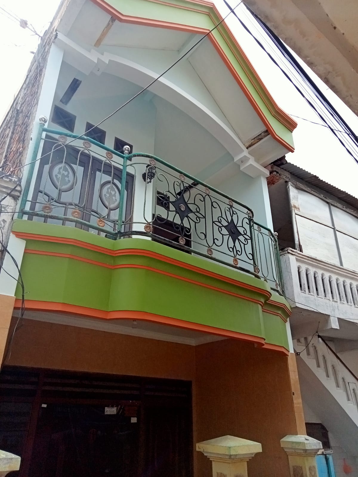Foto tampak depan Rumah bu laili kumala
