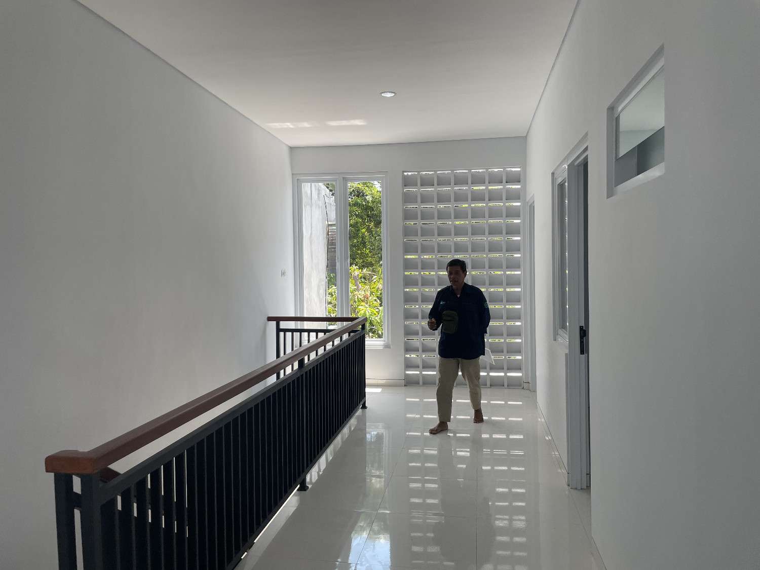 Hasil bangun Lantai 2 kamar Rumah Pak Hendriyarno fasad dari dalamm