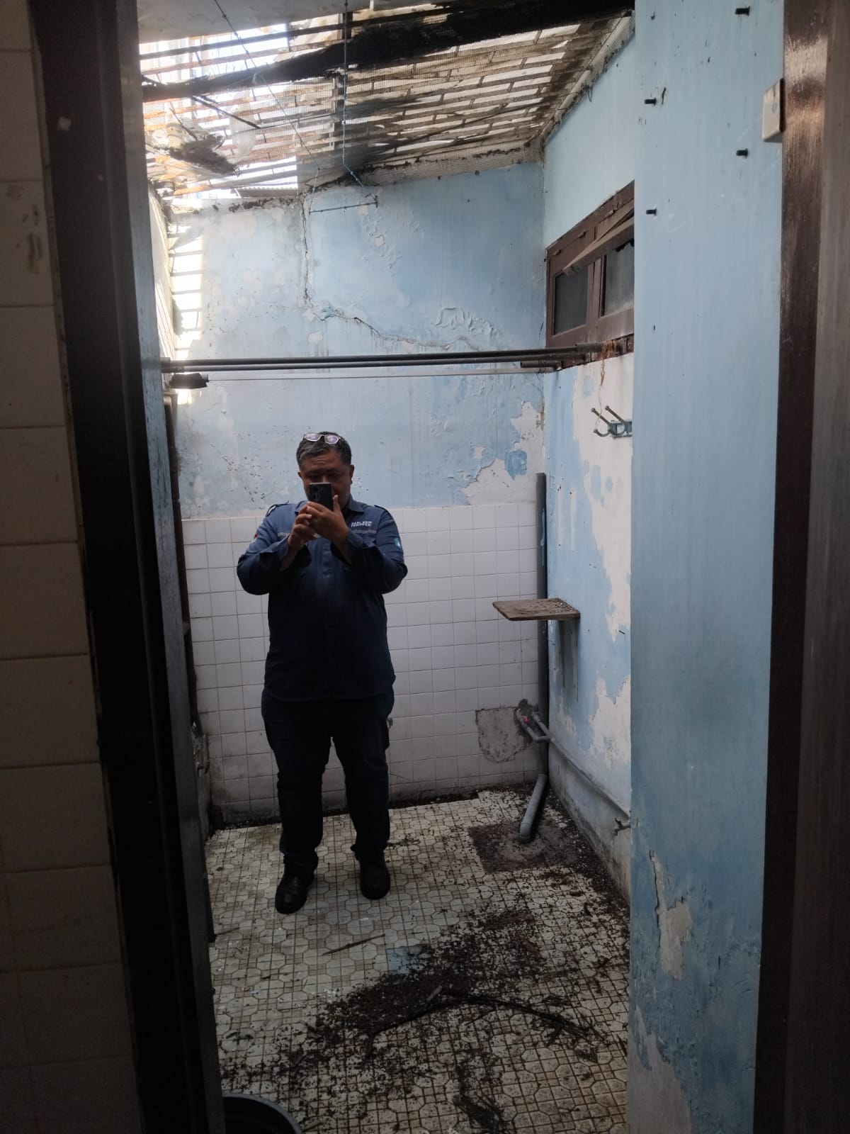 Rumah pak hendriyarno belakangg